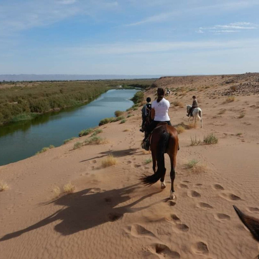 Trekking Touareg a cavallo nel deserto in Marocco