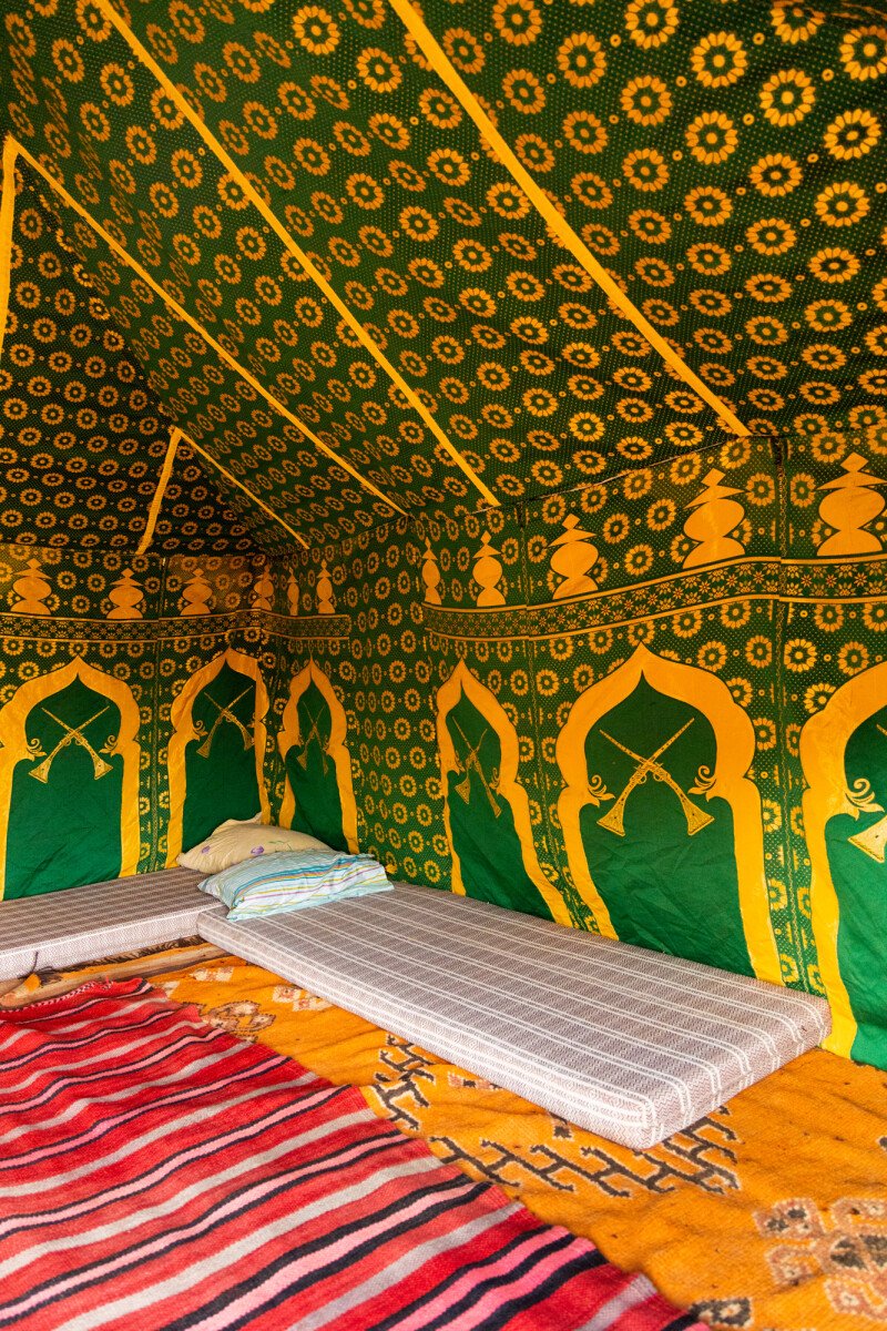 tente berbère marocaine Bivouac marocain à Essaouira : nuit authentique sous tente berbère
