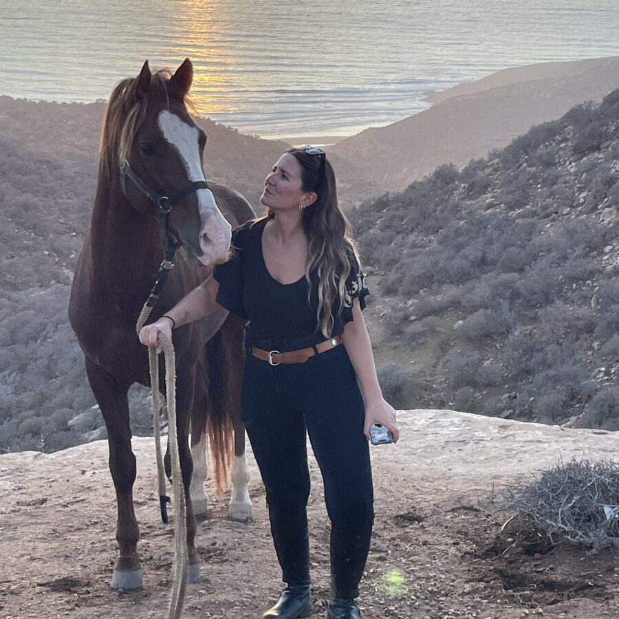 Balade à cheval d'une heure au coucher du soleil en bord de mer