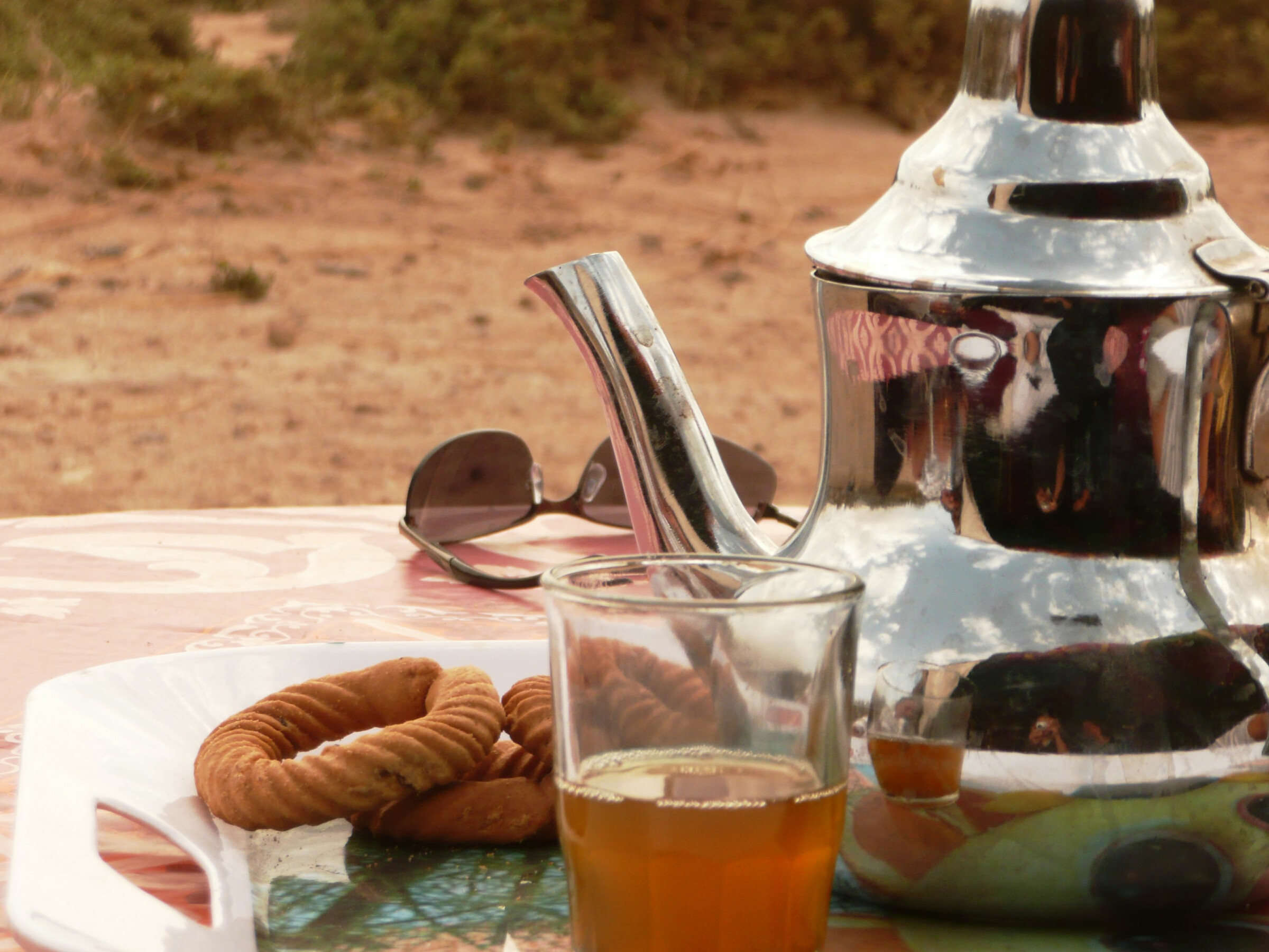Il rito del tè alla menta in Marocco