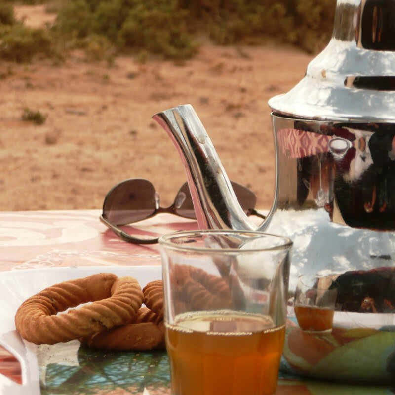 Il rito del tè alla menta in Marocco